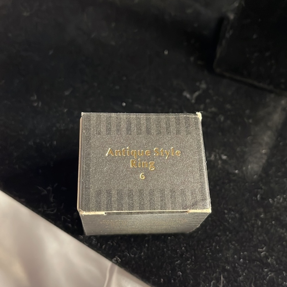 Avon - 1992- Vintage Antique Style Ring Sz 6 - Picture 6 of 7